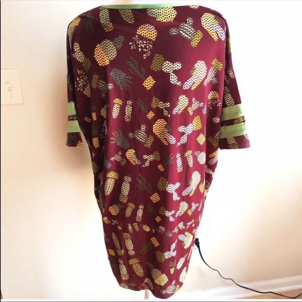 βοΈ 3 For $15 LuLaRoe Cactus Irma Shirt - Picture 3 of 7